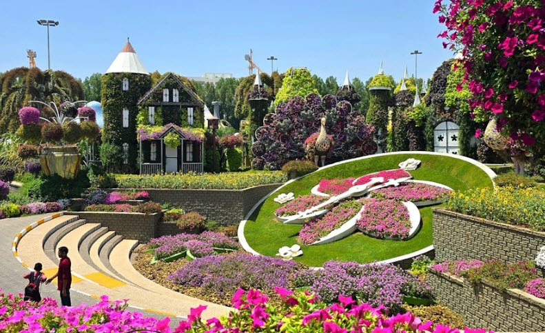 Dubai Miracle Garden, Al Barsha 3 South
